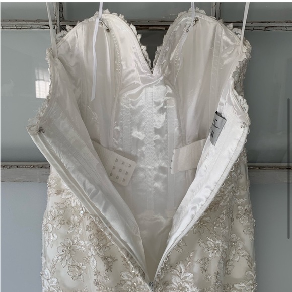 NWT - Dennis Basso Wedding Dress - Picture 9 of 16